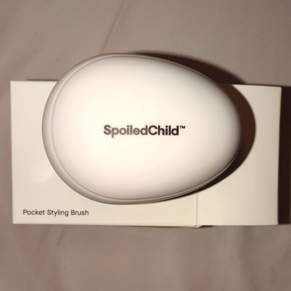 SpoiledChild pocket styling brush
